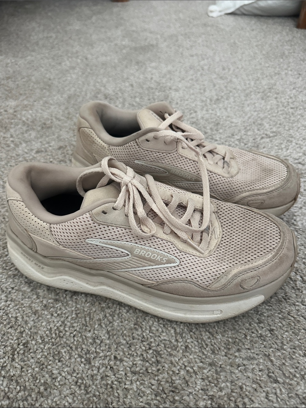 Brooks Ghost Max Women's Neutral Beige Mesh Running Sneakers